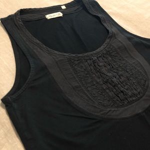 🟣 Black tank top with bib detailing